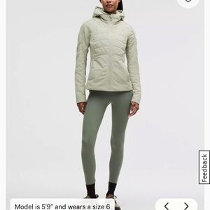 New lululemon Hooded waterproof Puffer Jacket -Size 6